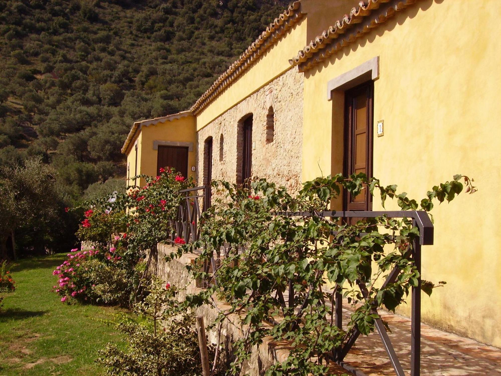 Azienda Agrituristica Biologica Il Querceto Santa Severina Ngoại thất bức ảnh