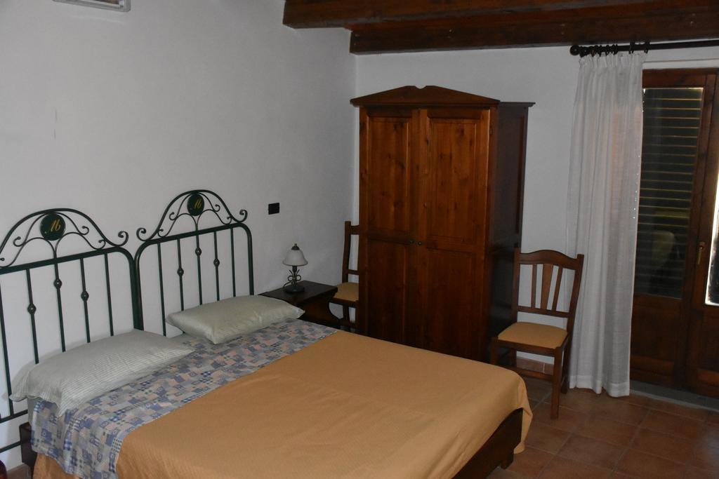 Azienda Agrituristica Biologica Il Querceto Santa Severina Ngoại thất bức ảnh