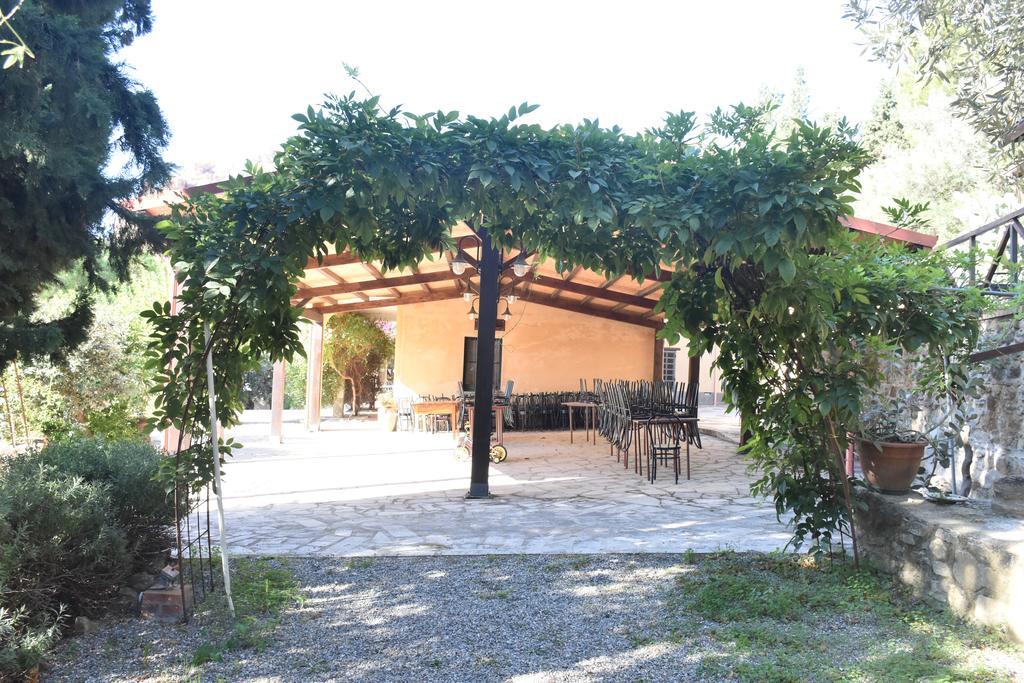 Azienda Agrituristica Biologica Il Querceto Santa Severina Ngoại thất bức ảnh